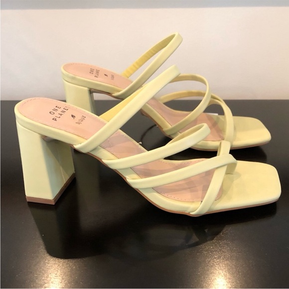 NWT strappy heels - Picture 3 of 6